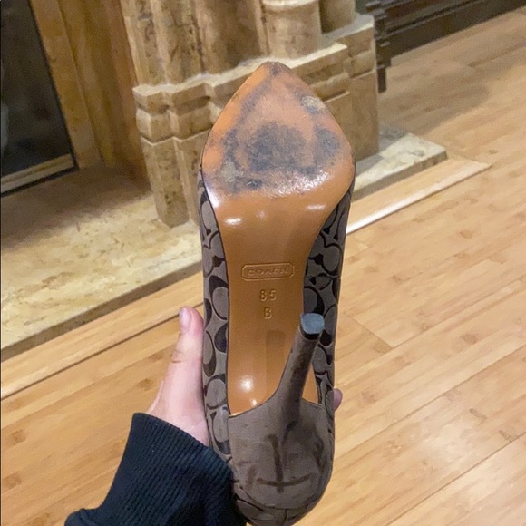 Amazing Coach Pumps! - Picture 2 of 9